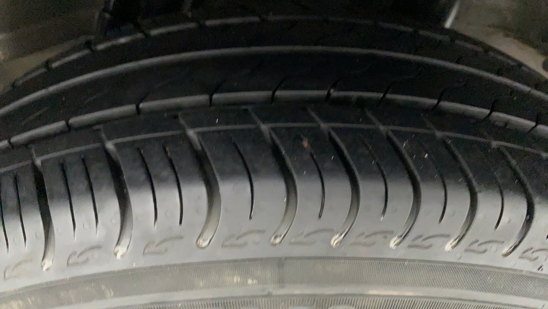 Left Rear Tyre Tread