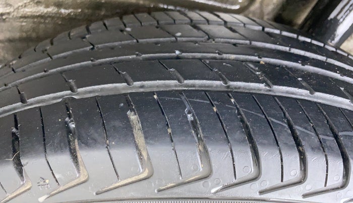 2021 Maruti New Wagon-R 1.0 Lxi (o) cng, CNG, Manual, 27,008 km, Left Rear Tyre Tread