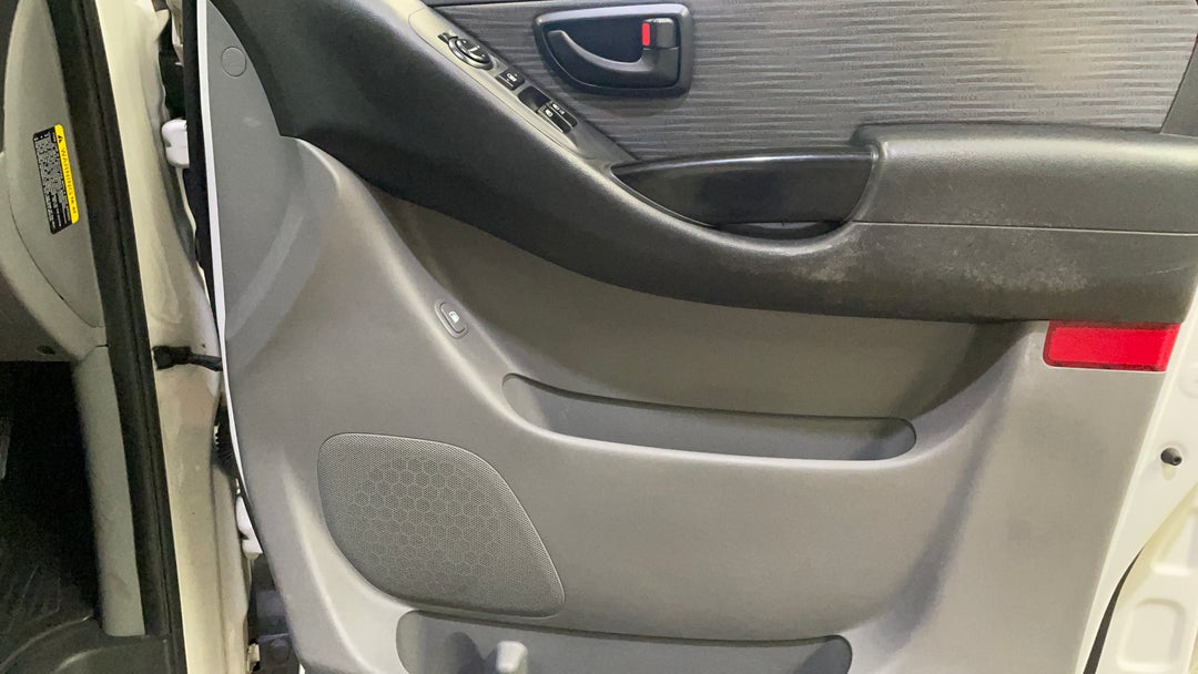 2017 Hyundai Iload 3s Liftback, Automatic, 132800 km, Speaker View