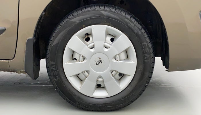 2014 Maruti Wagon R 1.0 LXI CNG, CNG, Manual, 73,582 km, Right Front Wheel