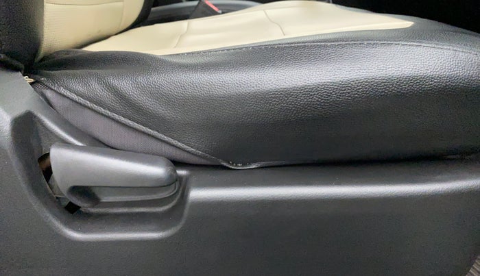 2014 Maruti Wagon R 1.0 LXI CNG, CNG, Manual, 73,582 km, Driver Side Adjustment Panel