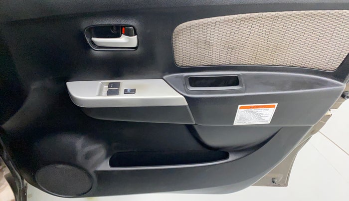 2014 Maruti Wagon R 1.0 LXI CNG, CNG, Manual, 73,582 km, Driver Side Door Panels Control