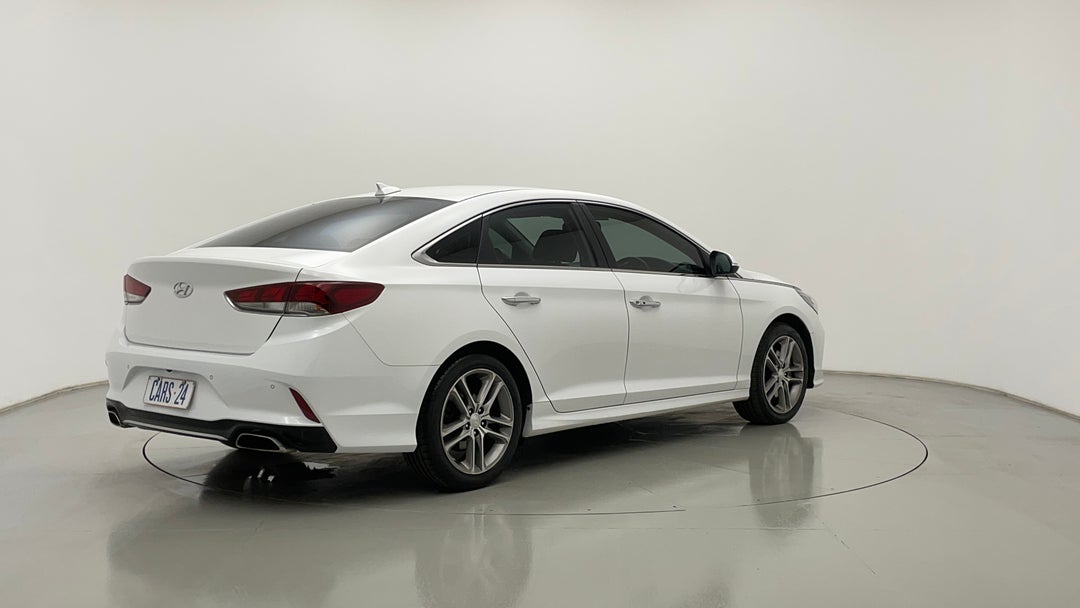 Right Back Diagonal (45- Degree) View