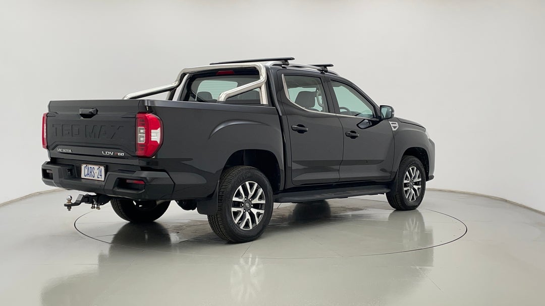 Right Back Diagonal (45- Degree) View