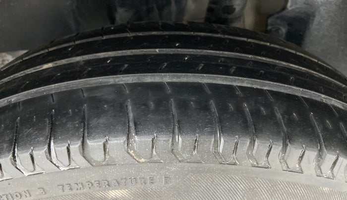 2018 Maruti Swift VDI, Diesel, Manual, 69,616 km, Left Rear Tyre Tread