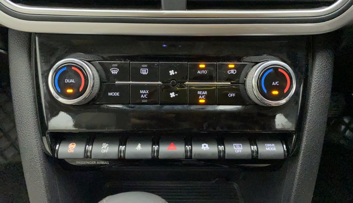 2022 Mahindra XUV700 AX 7 LUXURY D AWD AT 7 STR, Diesel, Automatic, 16,532 km, Automatic Climate Control