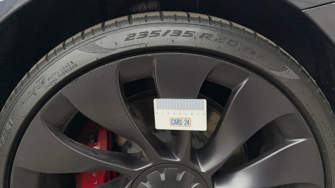 2022 Tesla Model 3 Performance, Automatic, 27854 km, Wheels Rim Front RHS Gutter Rash