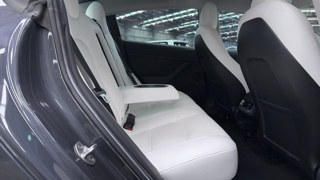 2022 Tesla Model 3 Performance, Automatic, 27854 km, Right Side Rear Door Cabin View