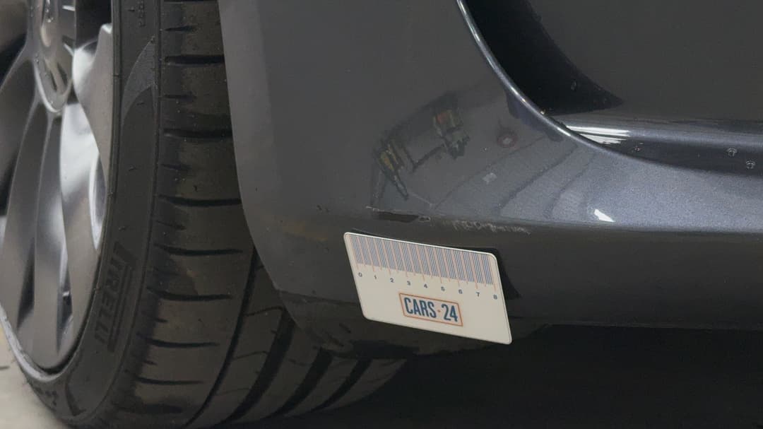 2022 Tesla Model 3 Performance, Automatic, 27854 km, Bumper Front Scratch