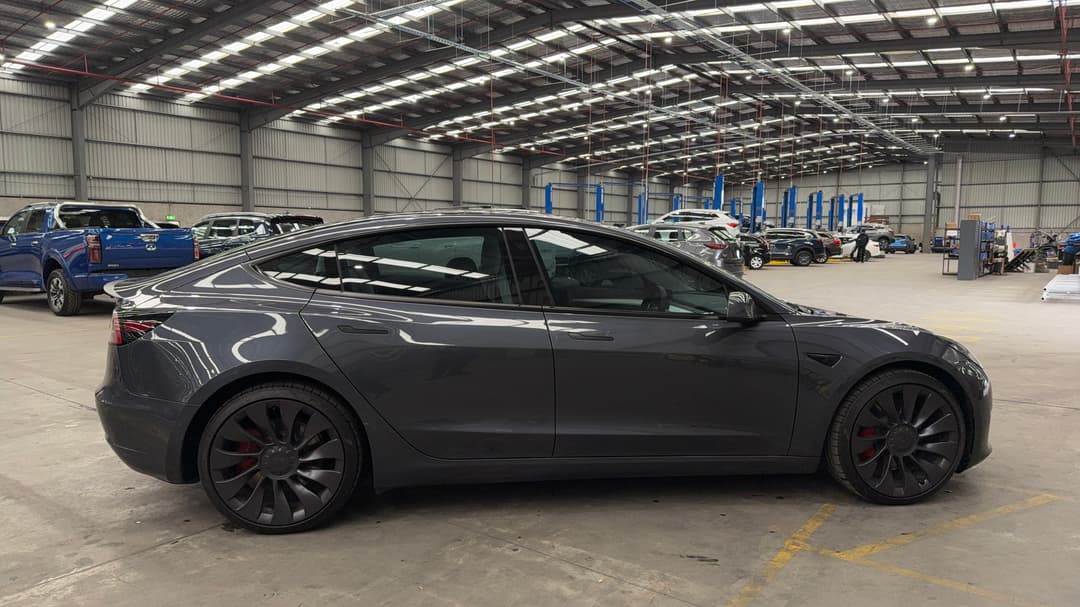 2022 Tesla Model 3 Performance, Automatic, 27854 km, Right Side View