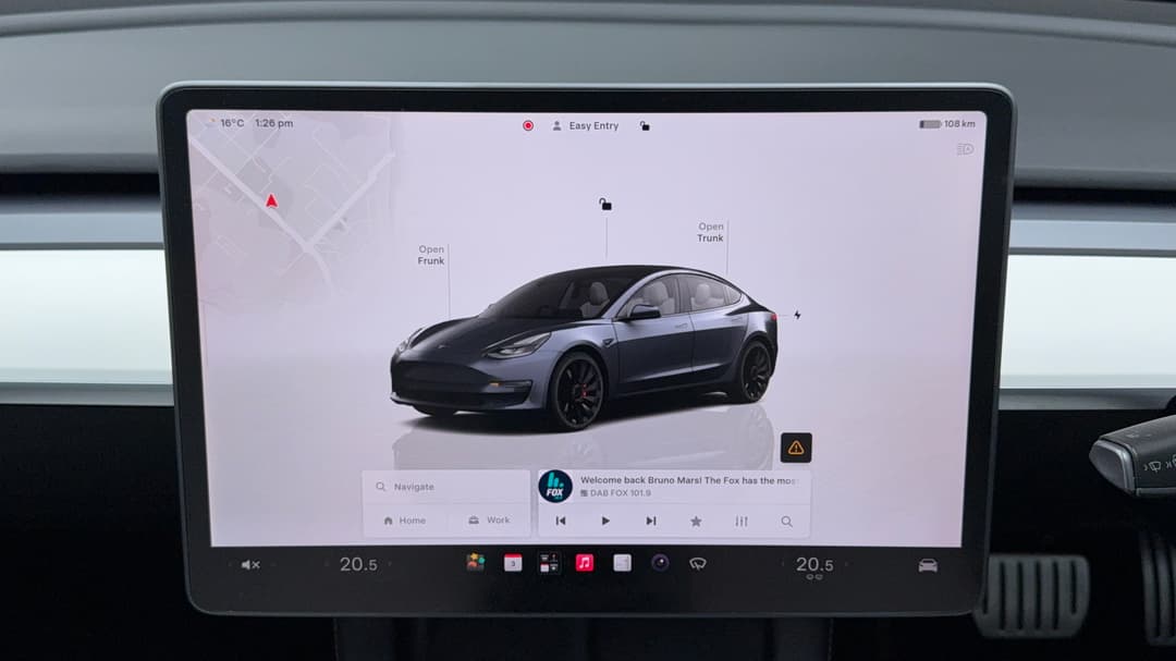 2022 Tesla Model 3 Performance, Automatic, 27854 km, Infotainment System