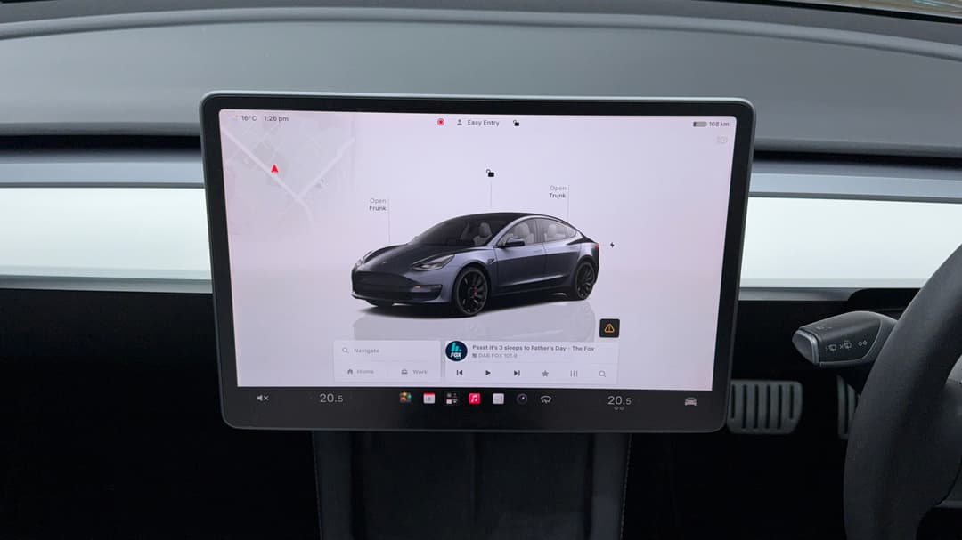 2022 Tesla Model 3 Performance, Automatic, 27854 km, Center Console