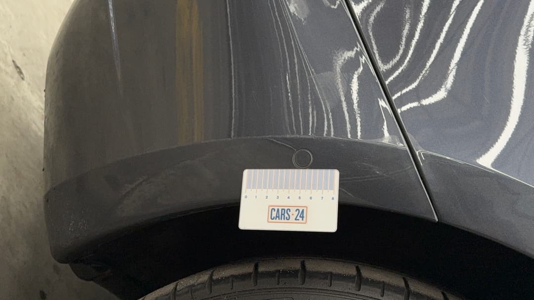 2022 Tesla Model 3 Performance, Automatic, 27854 km, Bumper Rear Scratch