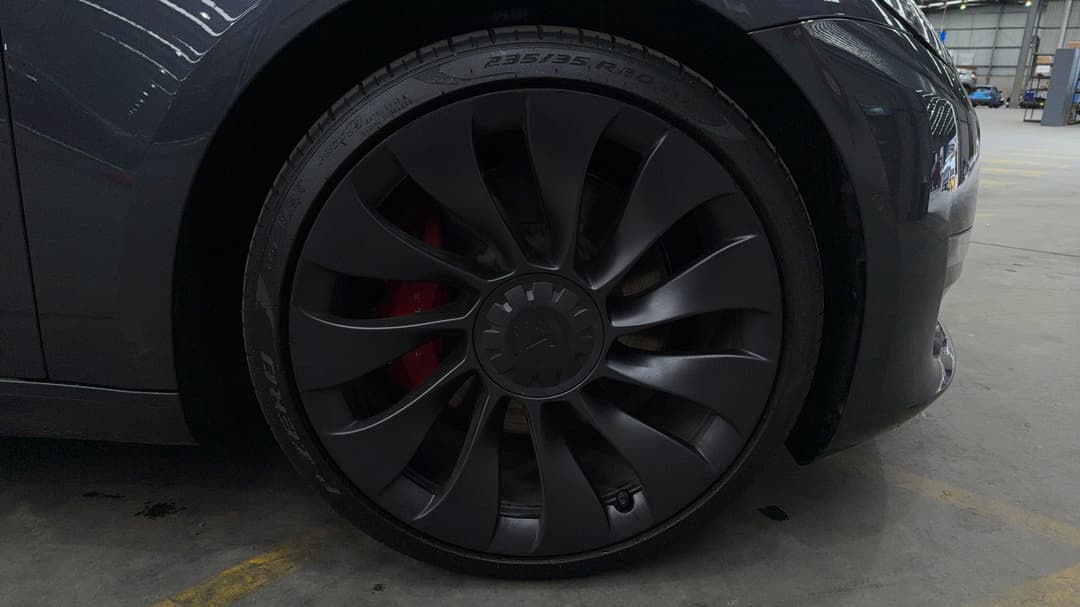 2022 Tesla Model 3 Performance, Automatic, 27854 km, Right Front Wheel