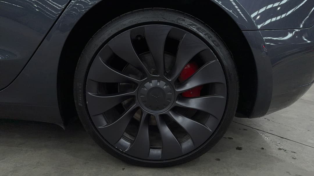 2022 Tesla Model 3 Performance, Automatic, 27854 km, Left Rear Wheel
