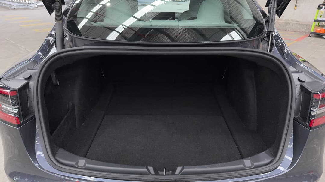 2022 Tesla Model 3 Performance, Automatic, 27854 km, Boot Inside View