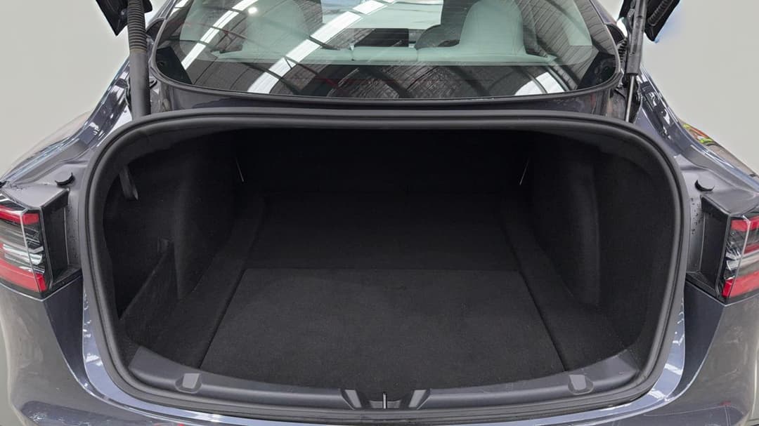2022 Tesla Model 3 Performance, Automatic, 27854 km, Boot Inside View