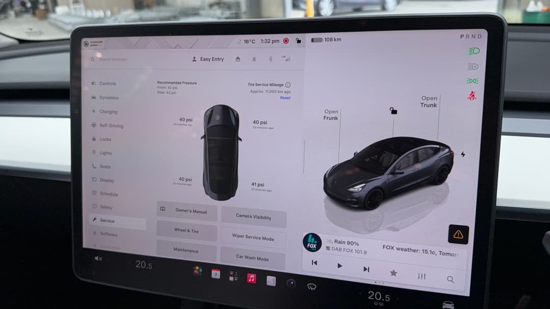 2022 Tesla Model 3 Performance, Automatic, 27854 km, Service History