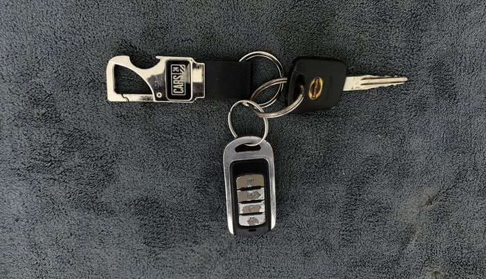 2014 Datsun Go T, Petrol, Manual, 90,047 km, Key Close Up