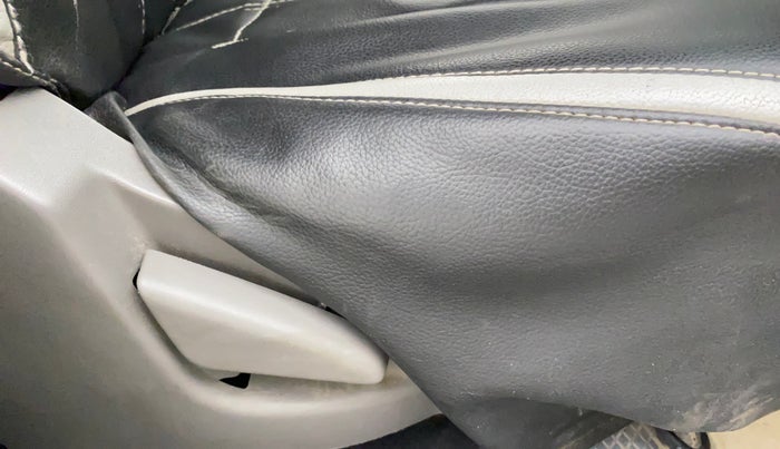 2014 Datsun Go T, Petrol, Manual, 90,047 km, Driver Side Adjustment Panel