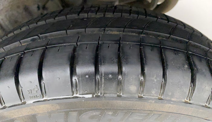 2014 Datsun Go T, Petrol, Manual, 90,047 km, Left Rear Tyre Tread