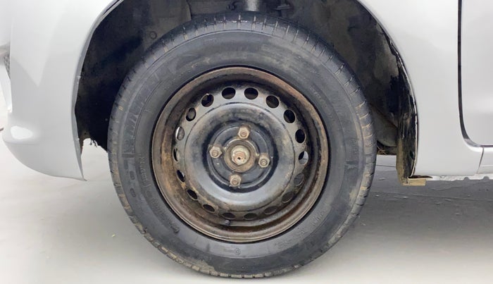 2014 Datsun Go T, Petrol, Manual, 90,047 km, Left Front Wheel