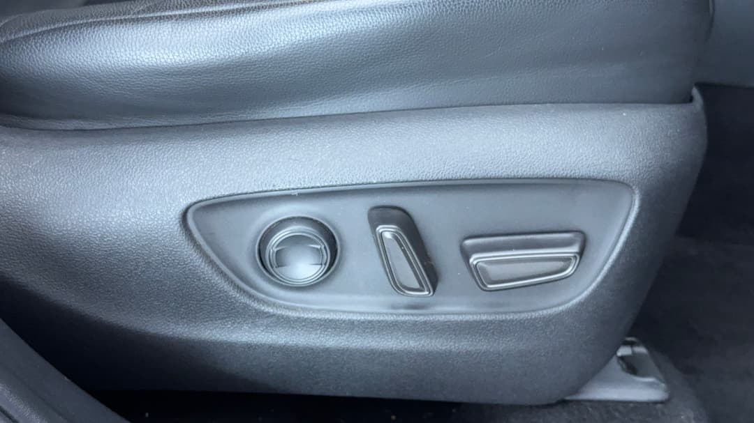 2021 Toyota Kluger Gxl Hybrid AWD, Automatic, 68341 km, Drivers Side Adjustment Panel