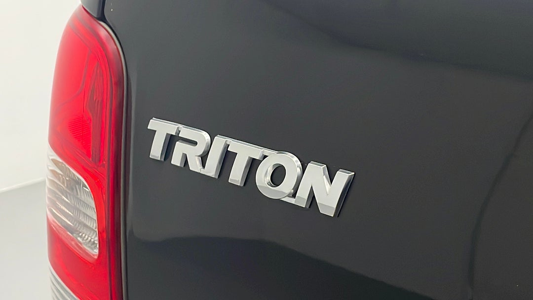 Badge (Boot Left Side)