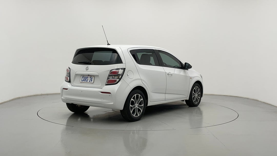 Right Back Diagonal (45- Degree) View