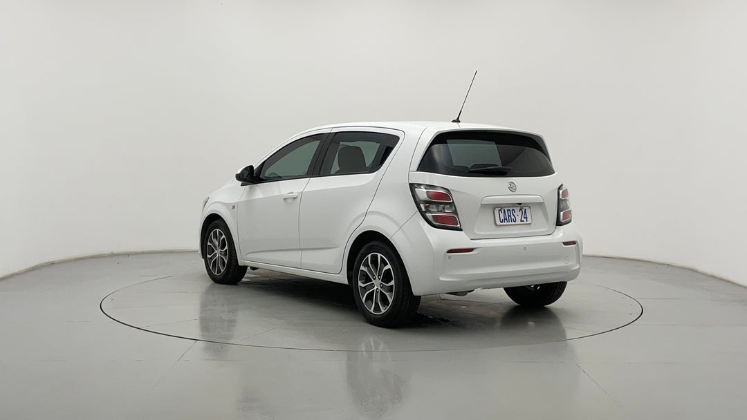 Left Back Diagonal (45- Degree) View