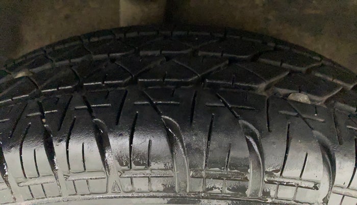 2015 Maruti Ritz VXI, Petrol, Manual, 30,327 km, Right Rear Tyre Tread