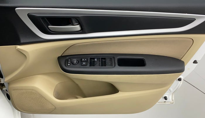 2022 Honda Amaze 1.2L I-VTEC VX CVT, Petrol, Automatic, 44,111 km, Driver Side Door Panels Control