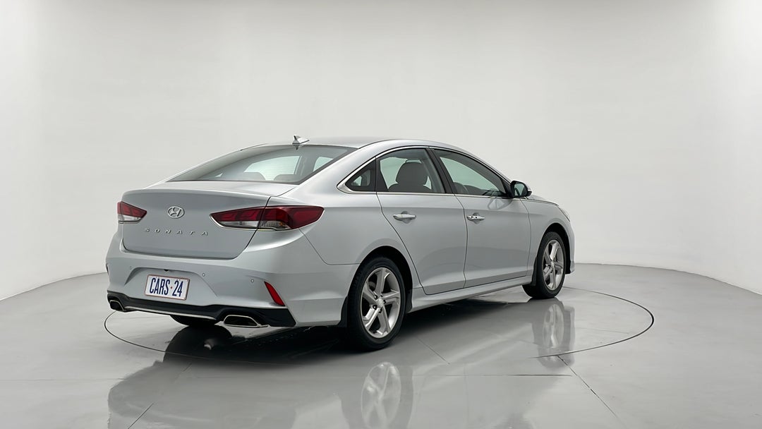 Right Back Diagonal (45- Degree) View