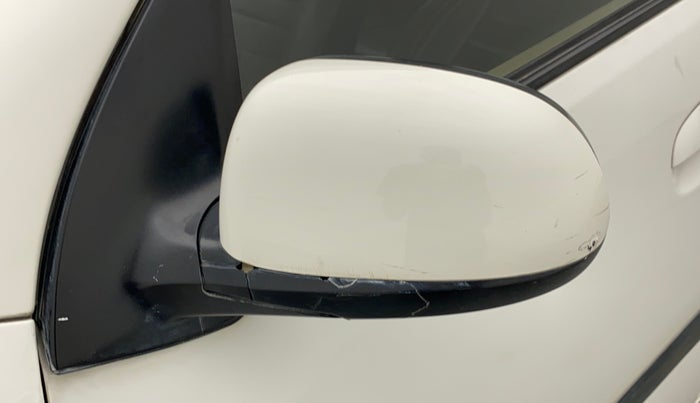 2015 Hyundai i10 SPORTZ 1.1, Petrol, Manual, 36,236 km, Left rear-view mirror - Minor scratches
