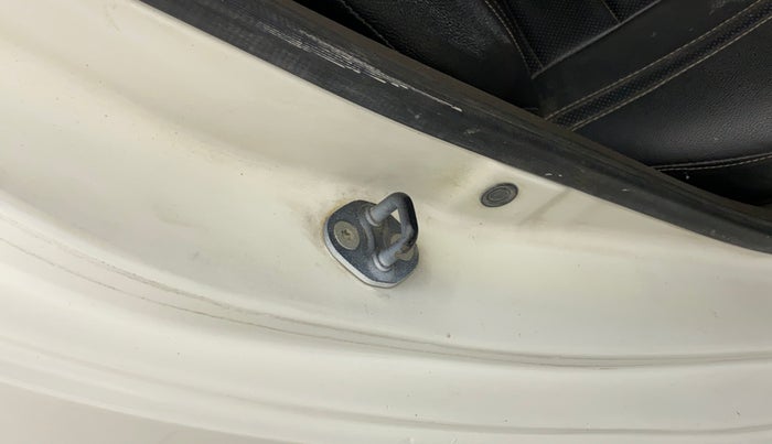 2015 Hyundai i10 SPORTZ 1.1, Petrol, Manual, 36,236 km, Right C pillar - Paint is slightly faded
