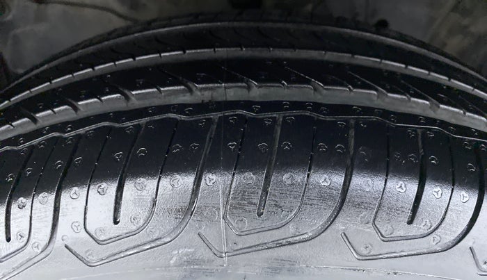 2015 Honda City VX MT PETROL, Petrol, Manual, 26,145 km, Left Front Tyre Tread