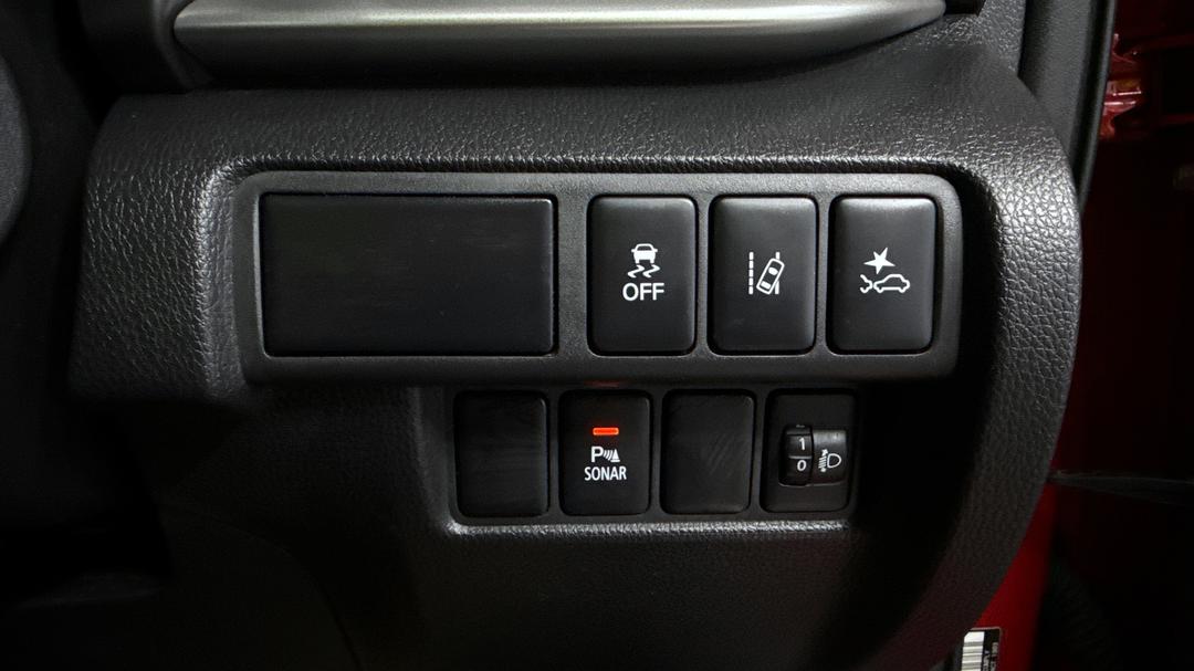 2019 Mitsubishi Eclipse Cross Ls (2WD), Automatic, 73053 km, Utility Switches/Buttons