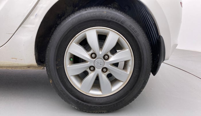 2013 Hyundai i20 SPORTZ 1.2 VTVT, Petrol, Manual, 59,204 km, Left Rear Wheel
