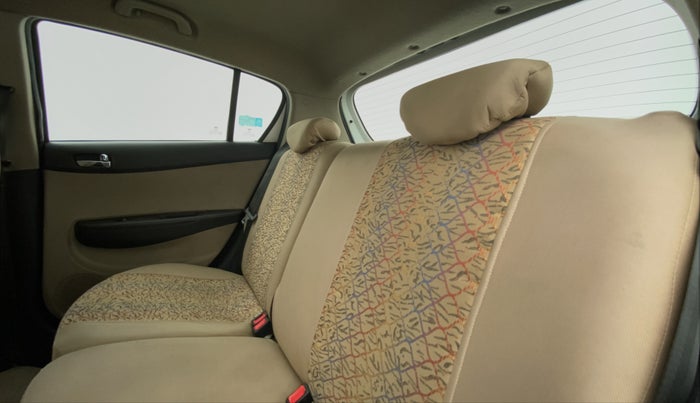 2013 Hyundai i20 SPORTZ 1.2 VTVT, Petrol, Manual, 59,204 km, Right Side Rear Door Cabin
