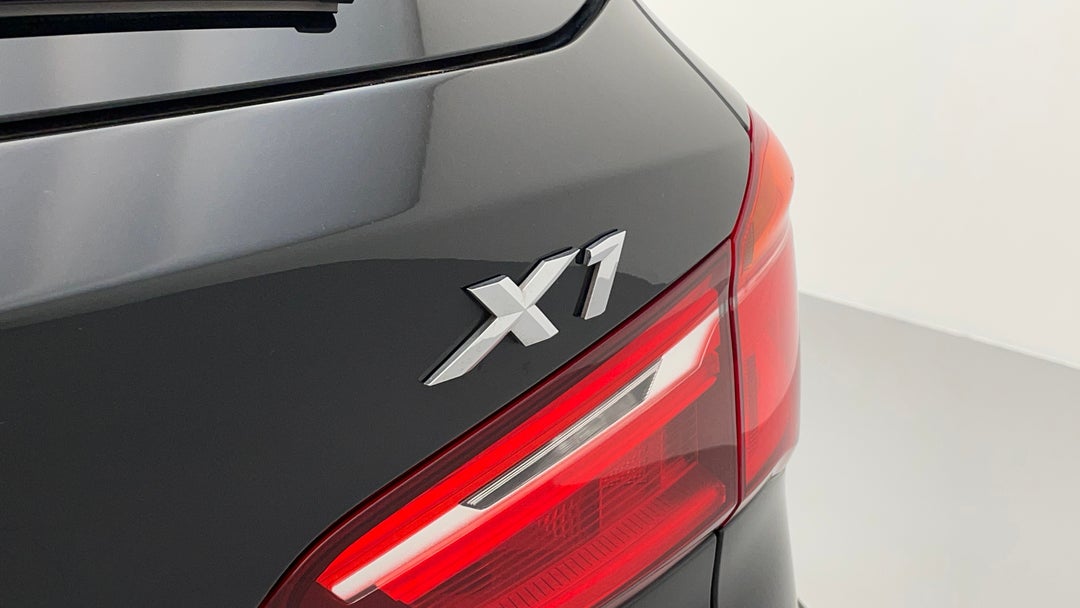 2017 BMW X1 Xdrive 25i, Automatic, 81321 km, Badge (Boot Right Side)