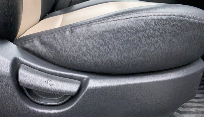 2015 Hyundai Grand i10 SPORTZ 1.2 KAPPA VTVT, Petrol, Manual, 22,540 km, Driver Side Adjustment Panel