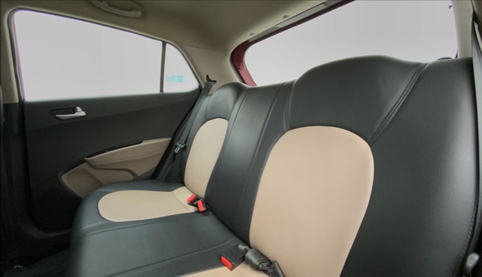 2015 Hyundai Grand i10 SPORTZ 1.2 KAPPA VTVT, Petrol, Manual, 22,540 km, Right Side Rear Door Cabin
