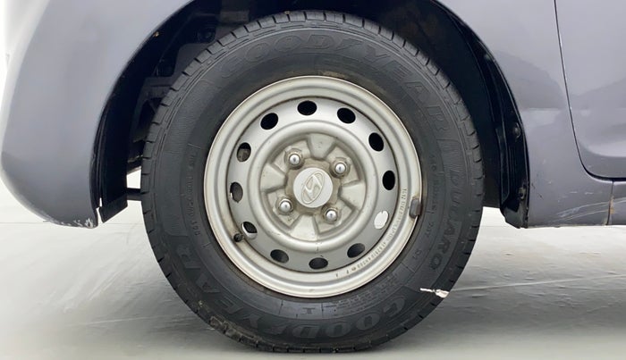 2014 Hyundai Eon D LITE PLUS, Petrol, Manual, 27,224 km, Left Front Wheel