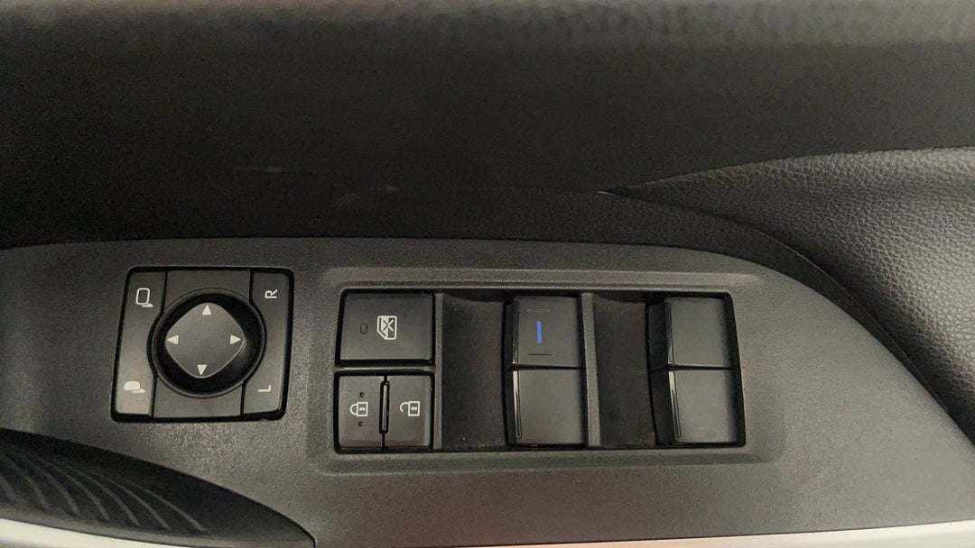 2020 Toyota RAV4 Gx (2wd) Hybrid, Automatic, 91275 km, Drivers Side Door Panel Controls