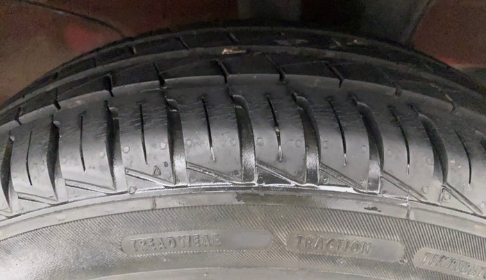 2018 Hyundai NEW SANTRO MAGNA, Petrol, Manual, 12,585 km, Left Rear Tyre Tread
