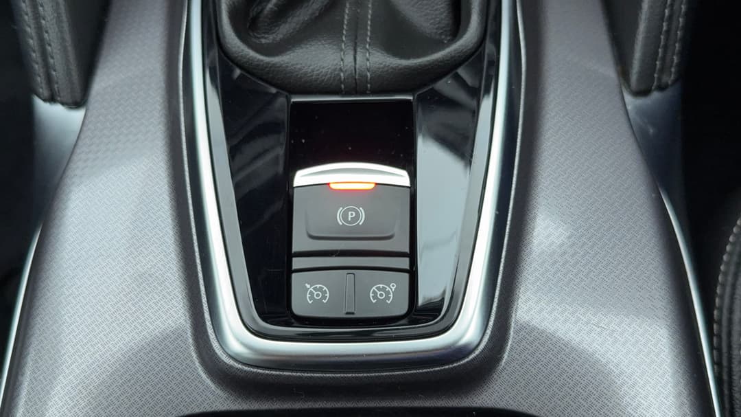 2017 Renault Koleos Zen X-tronic (4x2), Automatic, 58625 km, Handbrake