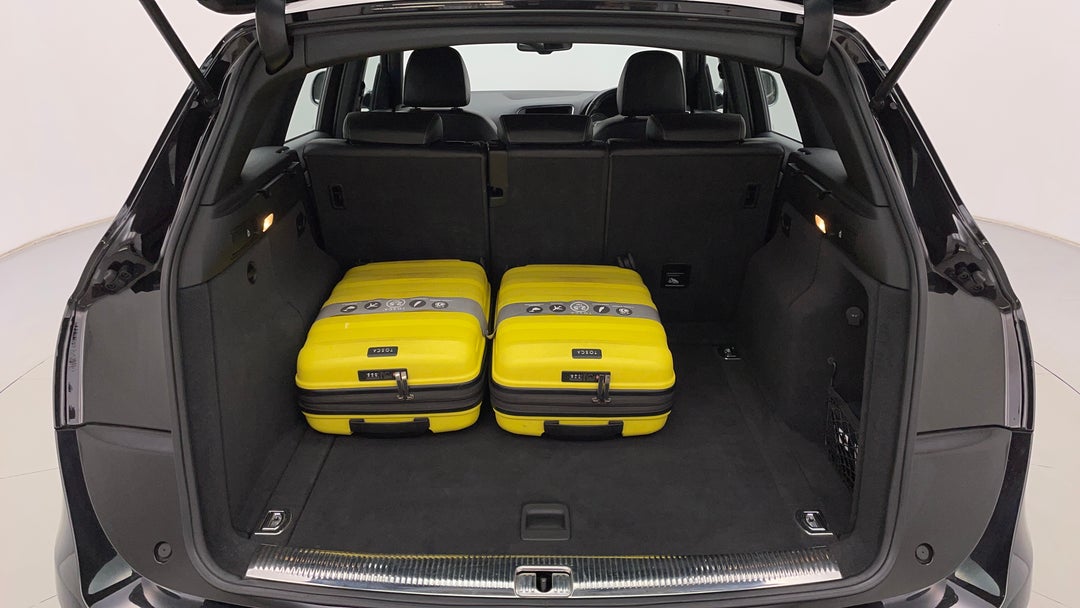 2016 Audi Sq5 3.0 Tdi Quattro, Automatic, 113922 km, Boot Inside View with Luggage