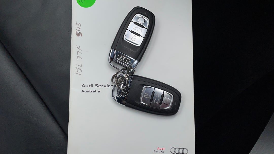 2016 Audi Sq5 3.0 Tdi Quattro, Automatic, 113922 km, Key Close-up