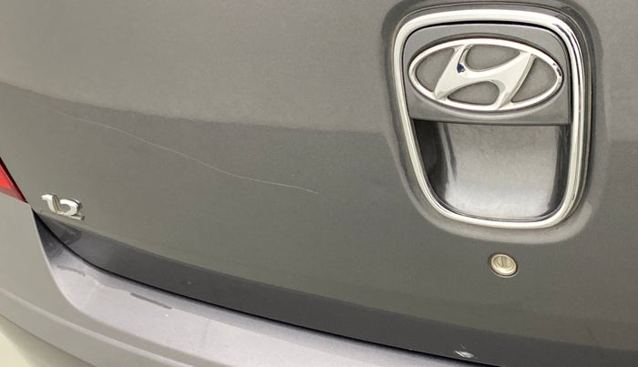 2012 Hyundai i10 MAGNA 1.2 KAPPA2, Petrol, Manual, 61,437 km, Dicky (Boot door) - Minor scratches
