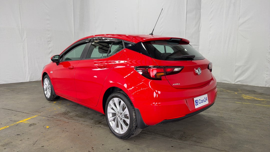 Left Back Diagonal (45- Degree) View